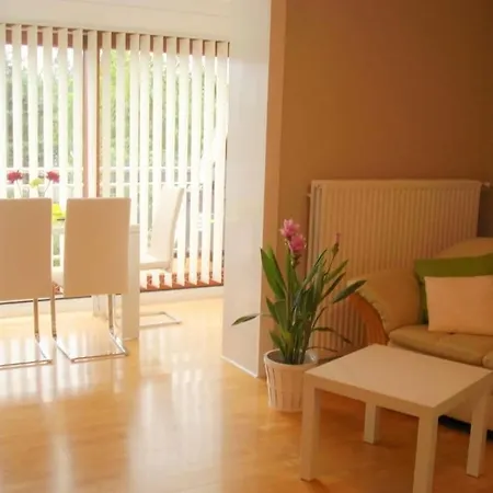 With Chair & Sea Tatil Evi *