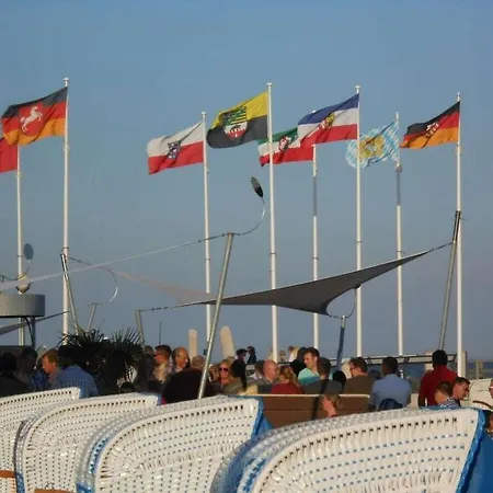 With Chair & Sea Tatil Evi Grömitz